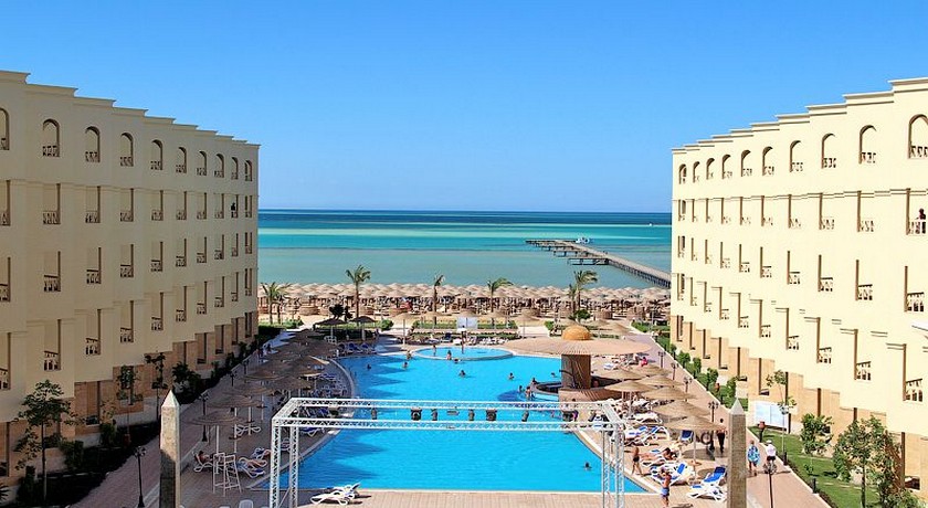 Amc Royal Resort 5